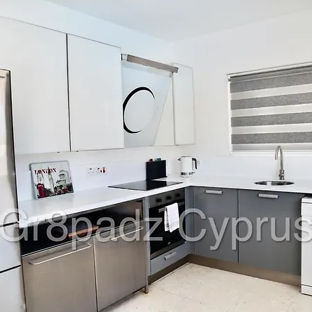 Gr8padz Bay Villa Ayia Napa