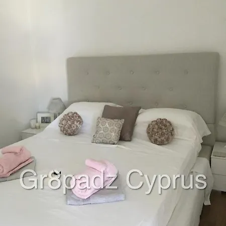 فيلة Gr8padz Bay أيا نابا